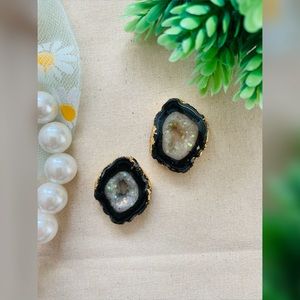 New Agate Black Stud Earrings s925